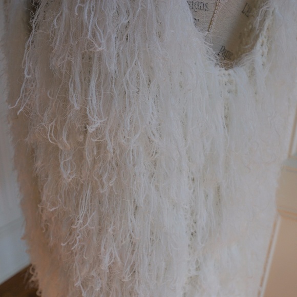 Soft Faux Fur Shaggy White Knit Sweater Vest Fall - Picture 3 of 8
