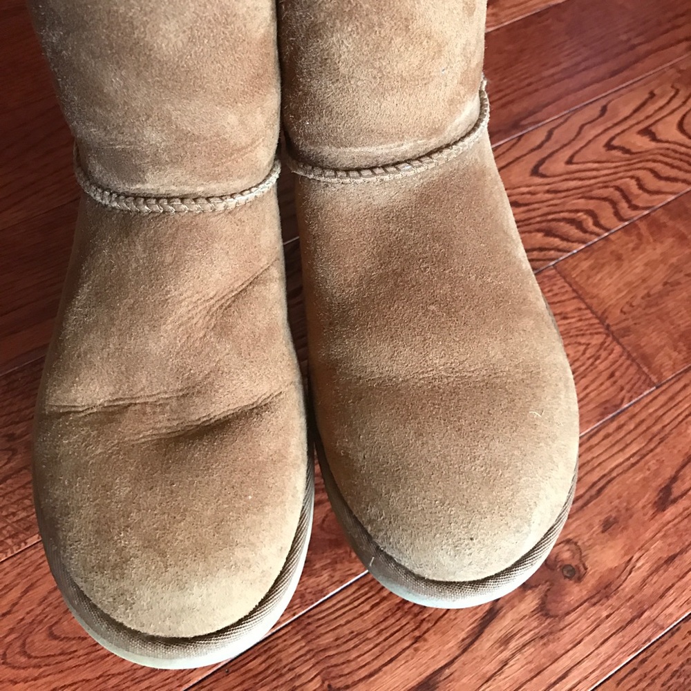 Chestnuts Uggs - image 1
