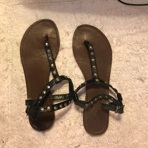 STEVE MADDEN STUDDED SANDLES