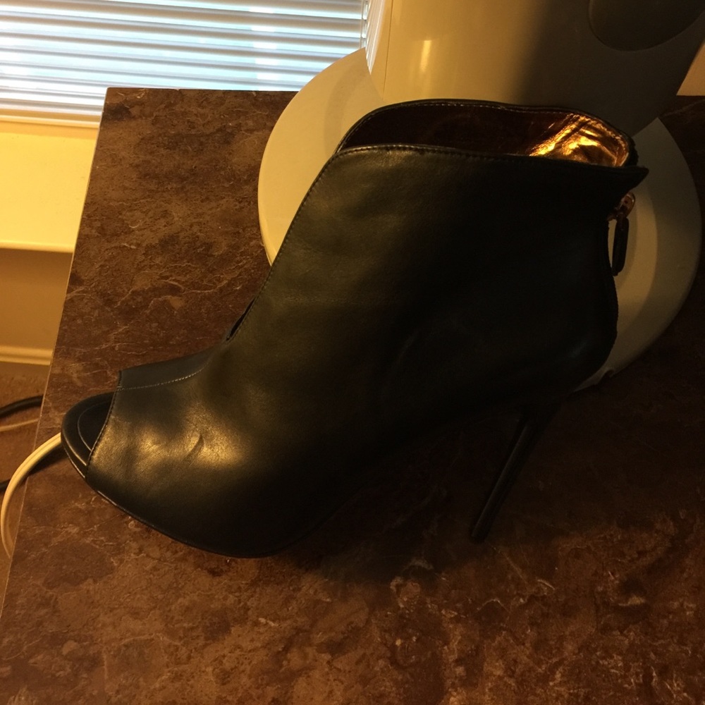 BCBG MAXAZRIA SIZE 10M