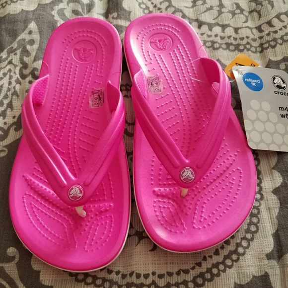 CROCS Shoes - Pink crocs flip flops