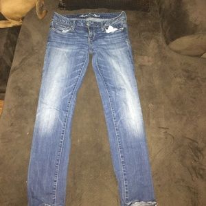 American Eagle Size 8 Jeans (Short & Stretch)