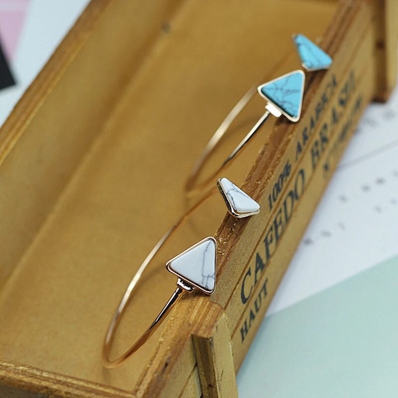 Trendy Turquoise Arrow Cuff Bracelet - Picture 3 of 4