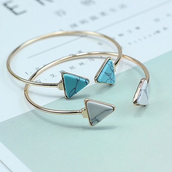 Trendy Turquoise Arrow Cuff Bracelet - Picture 4 of 4