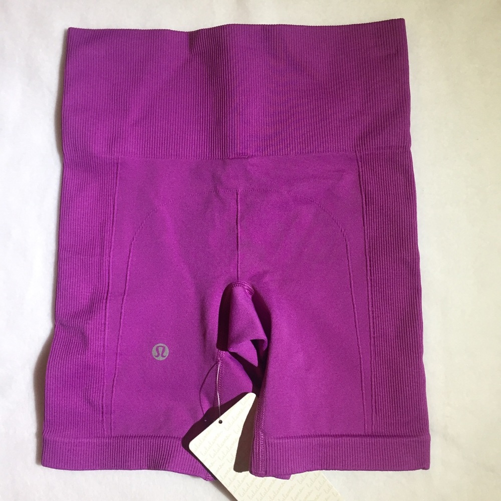 NEW Lululemon Sculpt Short - Picture 3 of 5