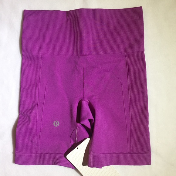 NEW Lululemon Sculpt Short - Picture 3 of 5