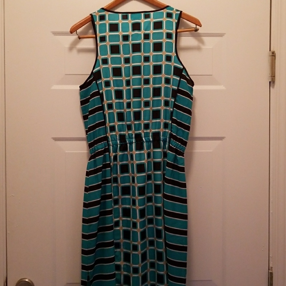 Dress - Picture 3 of 5
