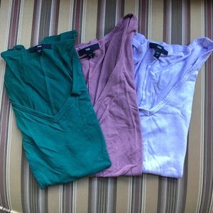 Gap T-Shirt bundle!! All size small &a super soft