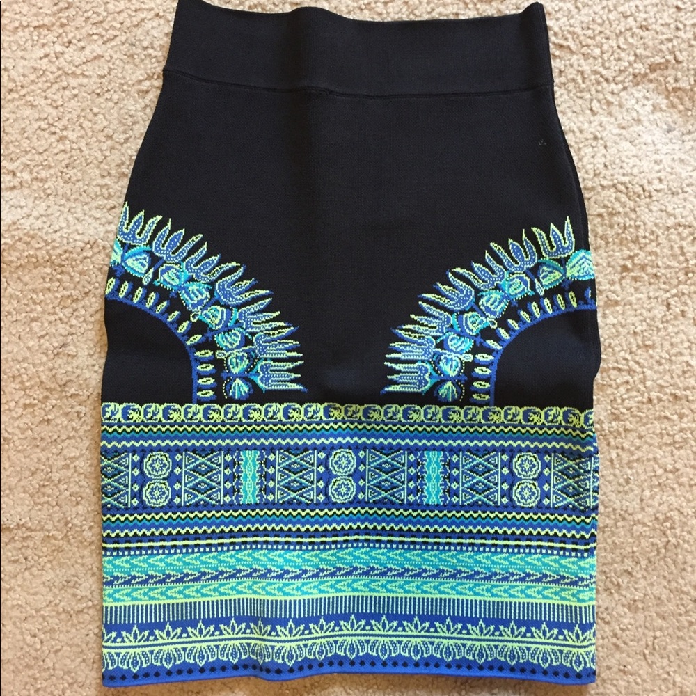 BCBG powerskirt