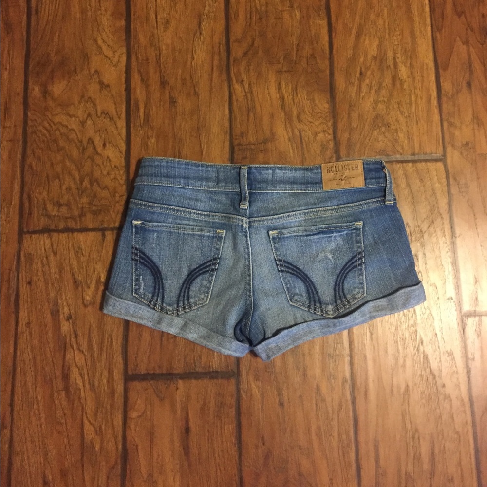 Hollister Shorts - Picture 2 of 2