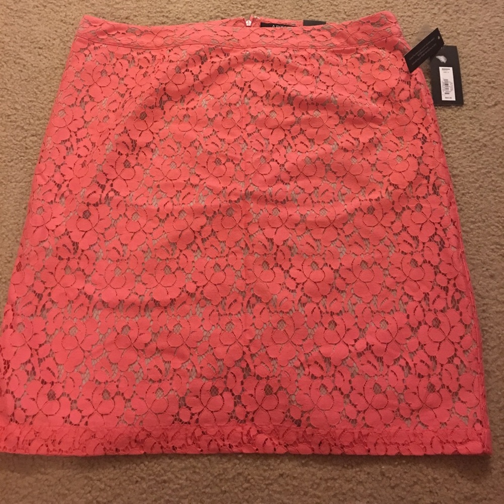 Lace pencil skirt