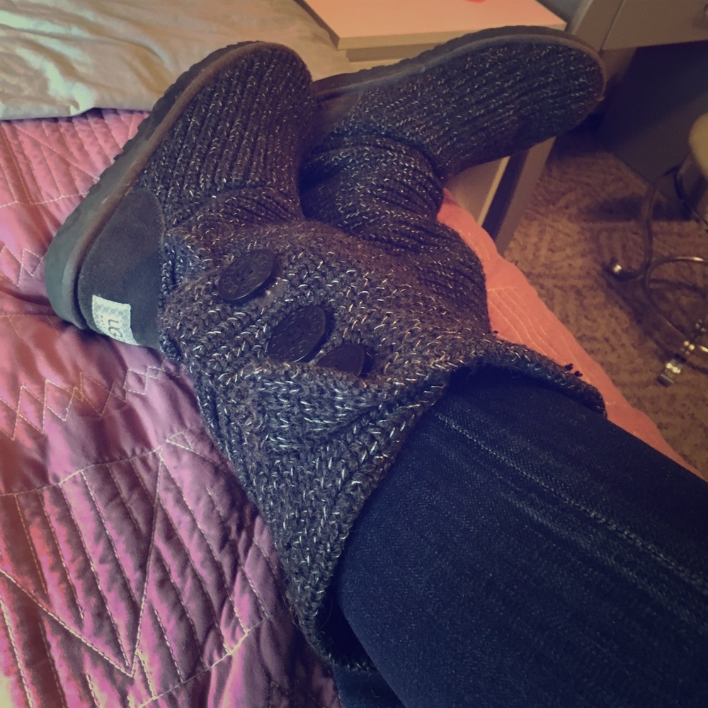 Grey knit UGG boots, size 8