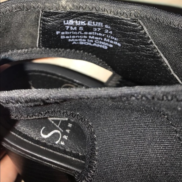 Black Franco Sarto booties/heels - Picture 4 of 4