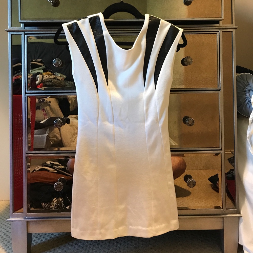 Short white dress