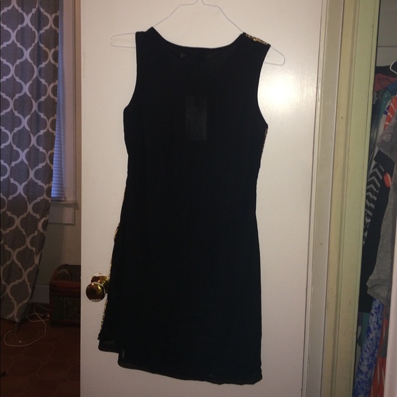 Dress - Picture 2 of 5