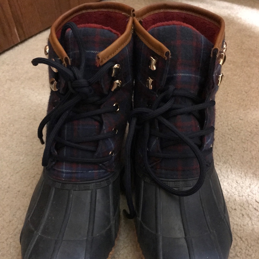 Tommy Hilfiger duck boots