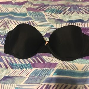 Black strapless Victoria secret bra.
