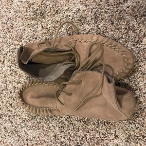 Steve Madden moccasins, size 10. Good condition