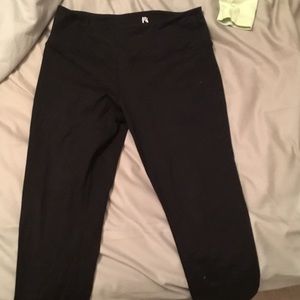 Buff bunny crop leggings