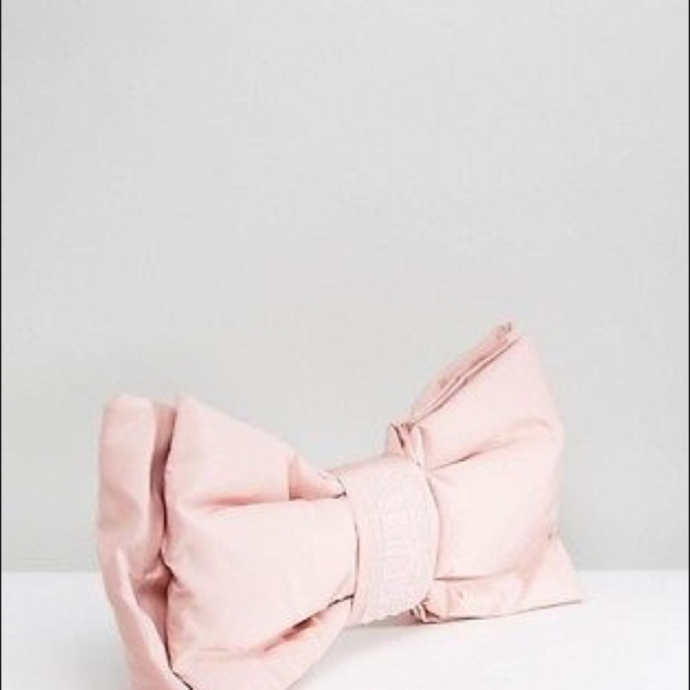 ❗️❗️SOLD❗️❗️Puma fenty Rihanna pink bow bag - Picture 4 of 8