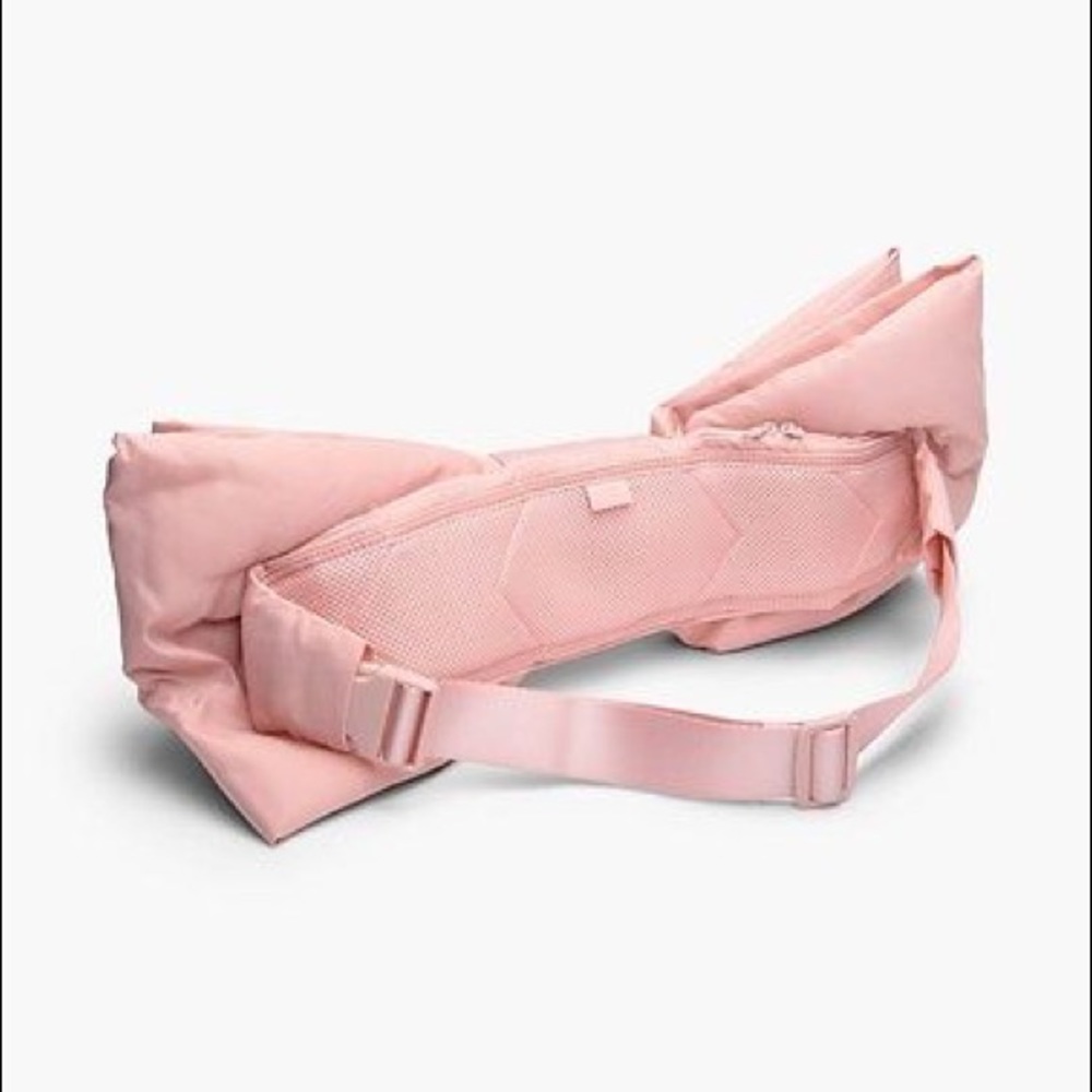❗️❗️SOLD❗️❗️Puma fenty Rihanna pink bow bag - Picture 8 of 8