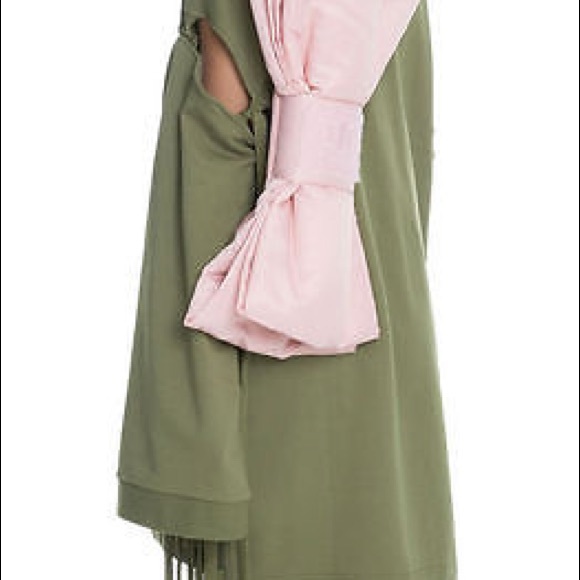 ❗️❗️SOLD❗️❗️Puma fenty Rihanna pink bow bag - Picture 2 of 8