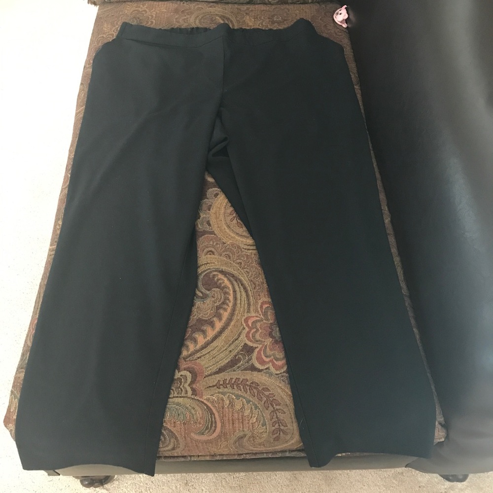➕Black slacks 18/20 5 for $20, add to bundle&offer