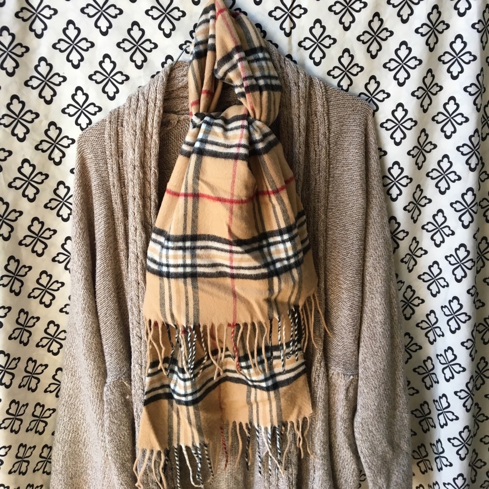 V. Fraas Scarf
