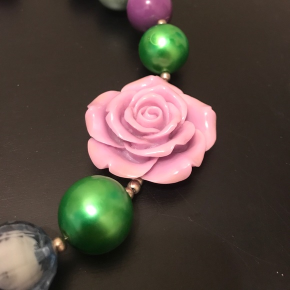 Girls Rose necklace - Picture 3 of 8