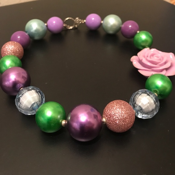 Girls Rose necklace - Picture 4 of 8