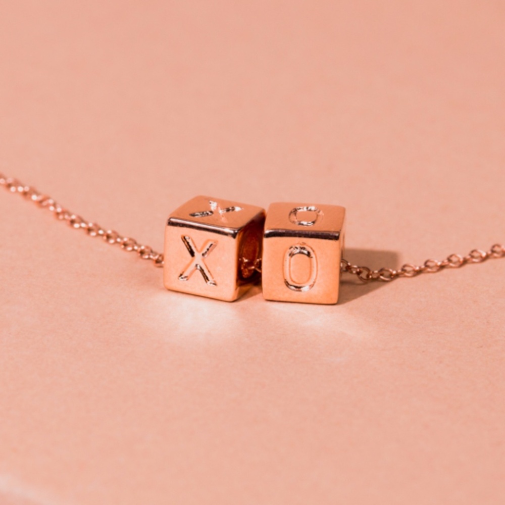Le Bloc XO Necklace