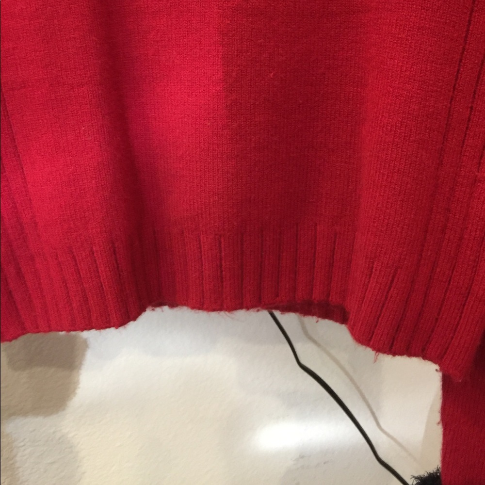 Sweater - Picture 4 of 5