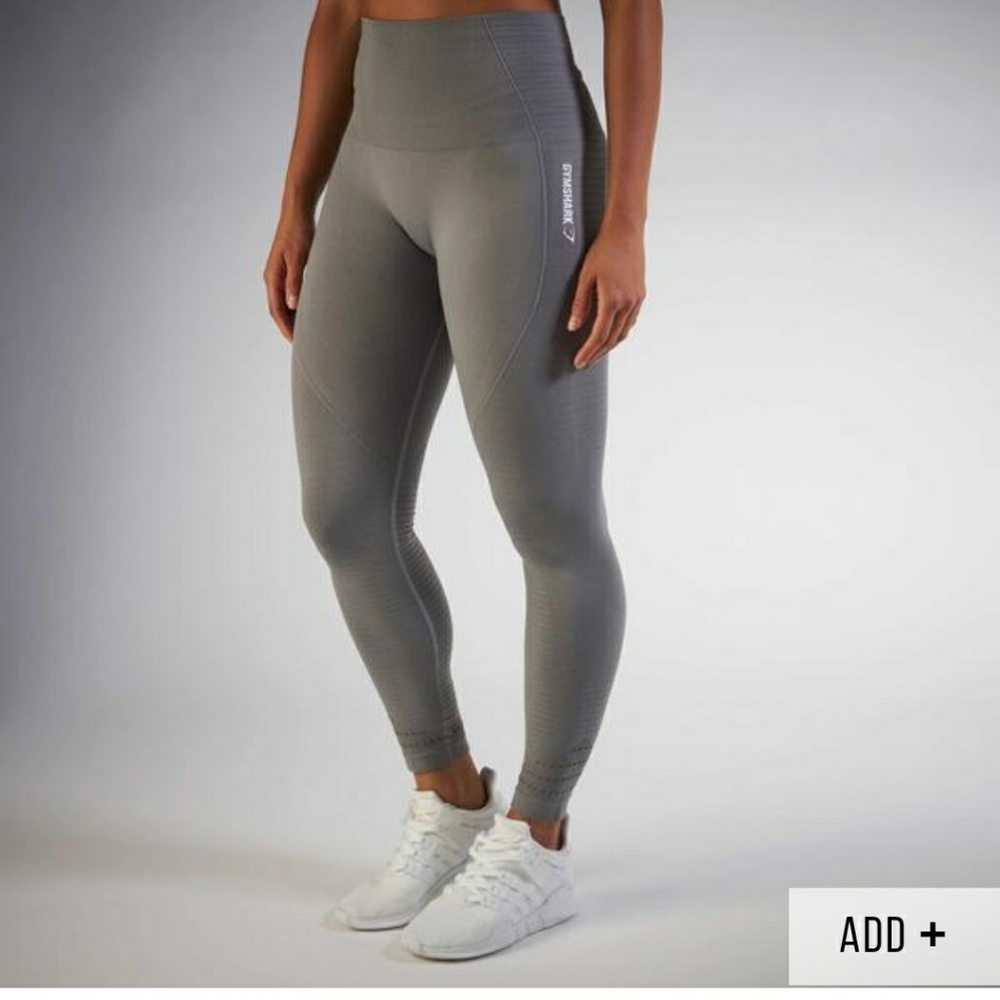 Gym shark leggings