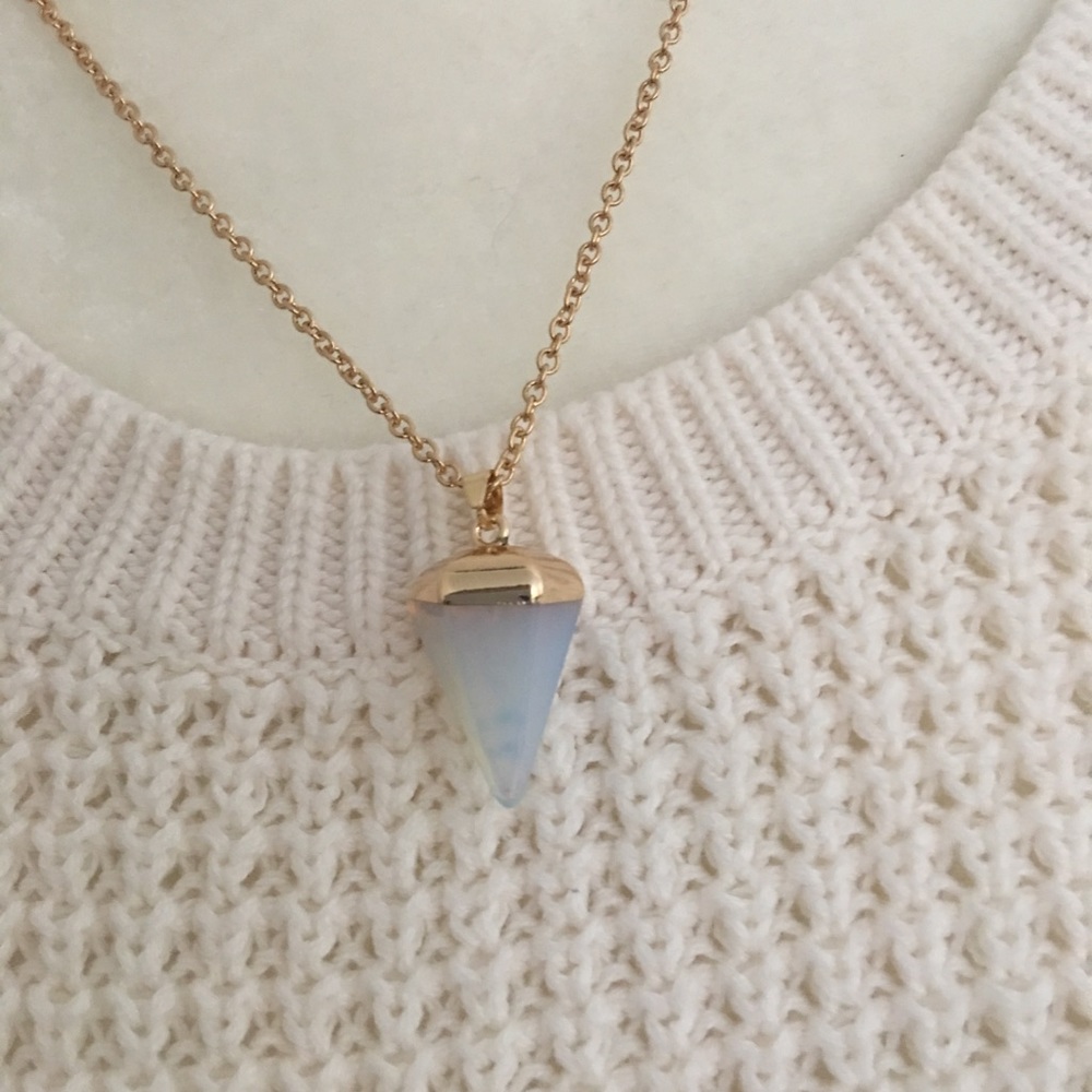 Faux Stone Pendant Necklace - Picture 4 of 4