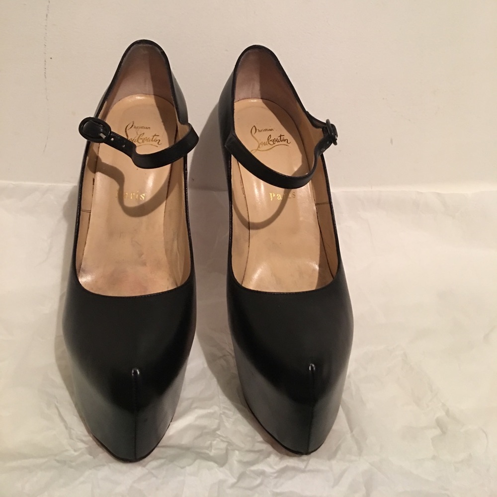 100% Authentic Christian Louboutin Black LADY