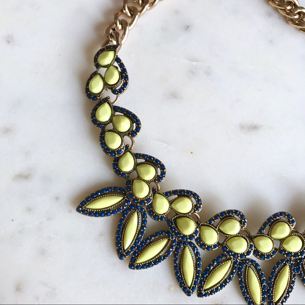 Jeweled Leaf Statement Necklace - Picture 3 of 5