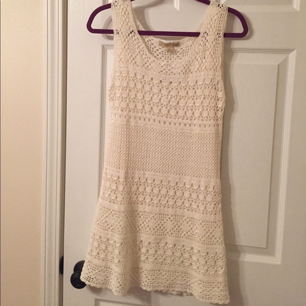 Beautiful cream colored boutique style dress