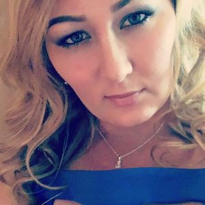 Meet your Posher, Christie