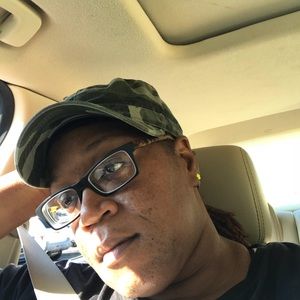 Meet your Posher, Loreal