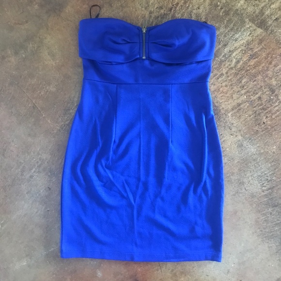 Forever 21 Dresses & Skirts - Cobalt blue forever 21 strapless mini dress
