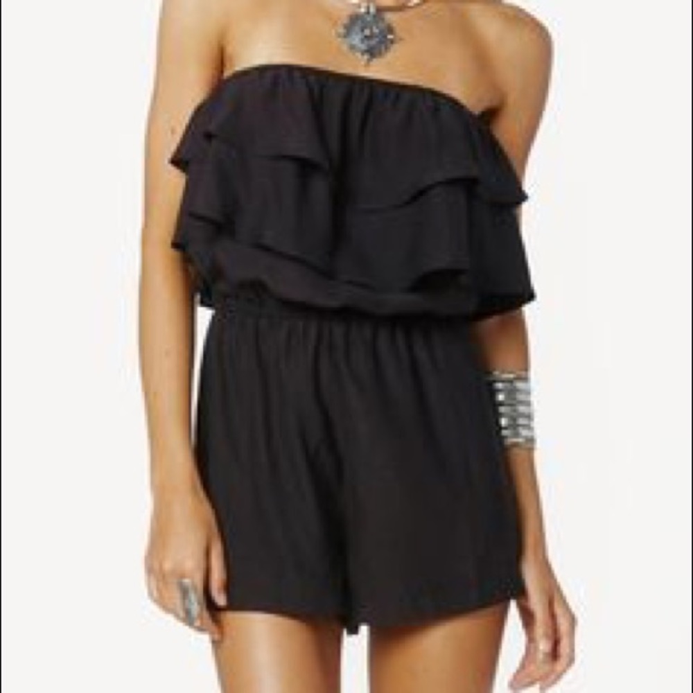 Blue life black ruffle romper size small - Picture 1 of 4