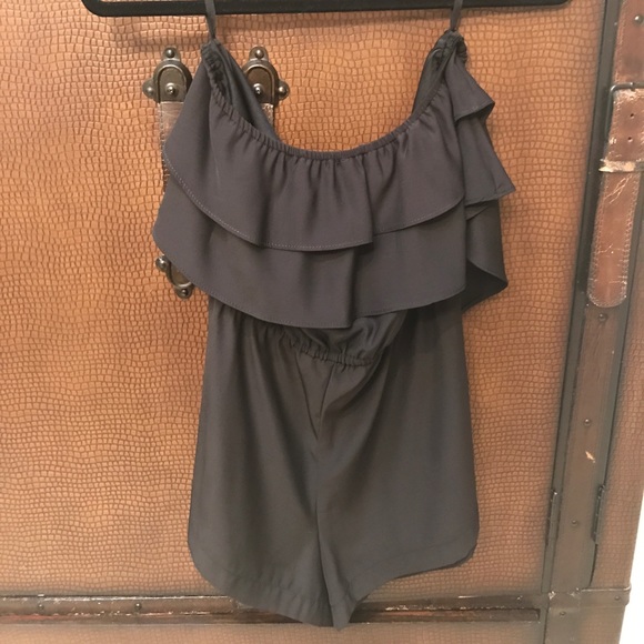Blue life black ruffle romper size small - Picture 3 of 4