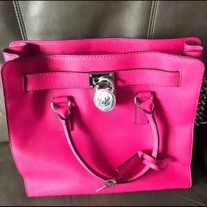 Michael Kors Large Hamilton in Raspberry