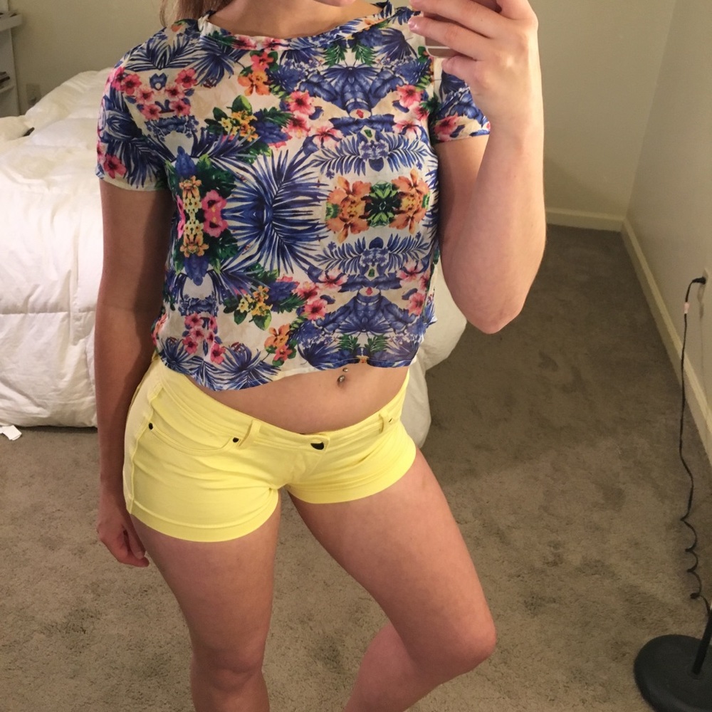 Stretch Yellow Shorts