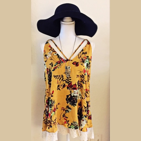 Floral Lace Trim Tunic - Picture 3 of 4