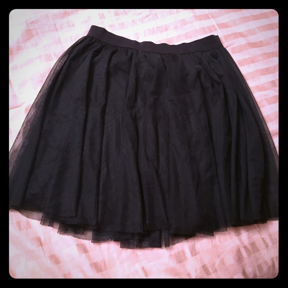 Lauren Conrad Black Tulle Skirt- medium