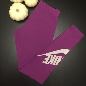 Nike Logo Graphic Leggings