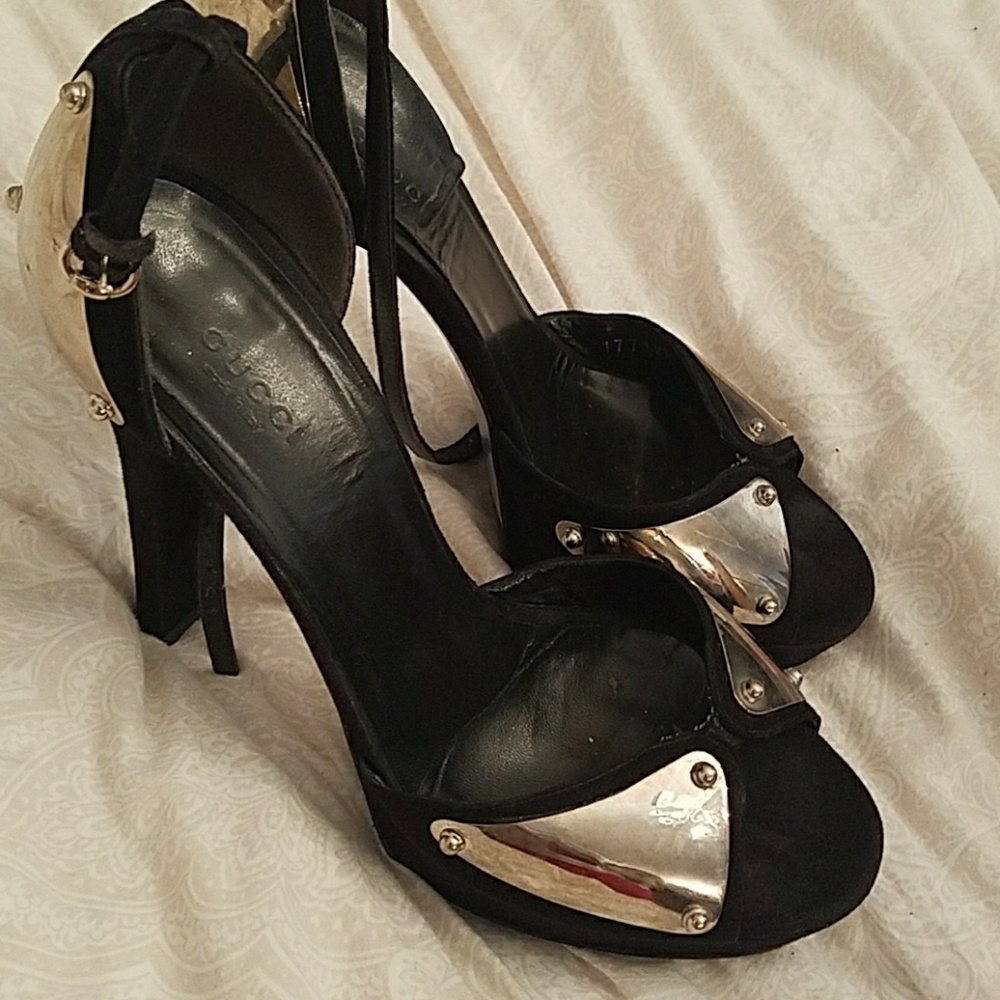 Black gucci heels