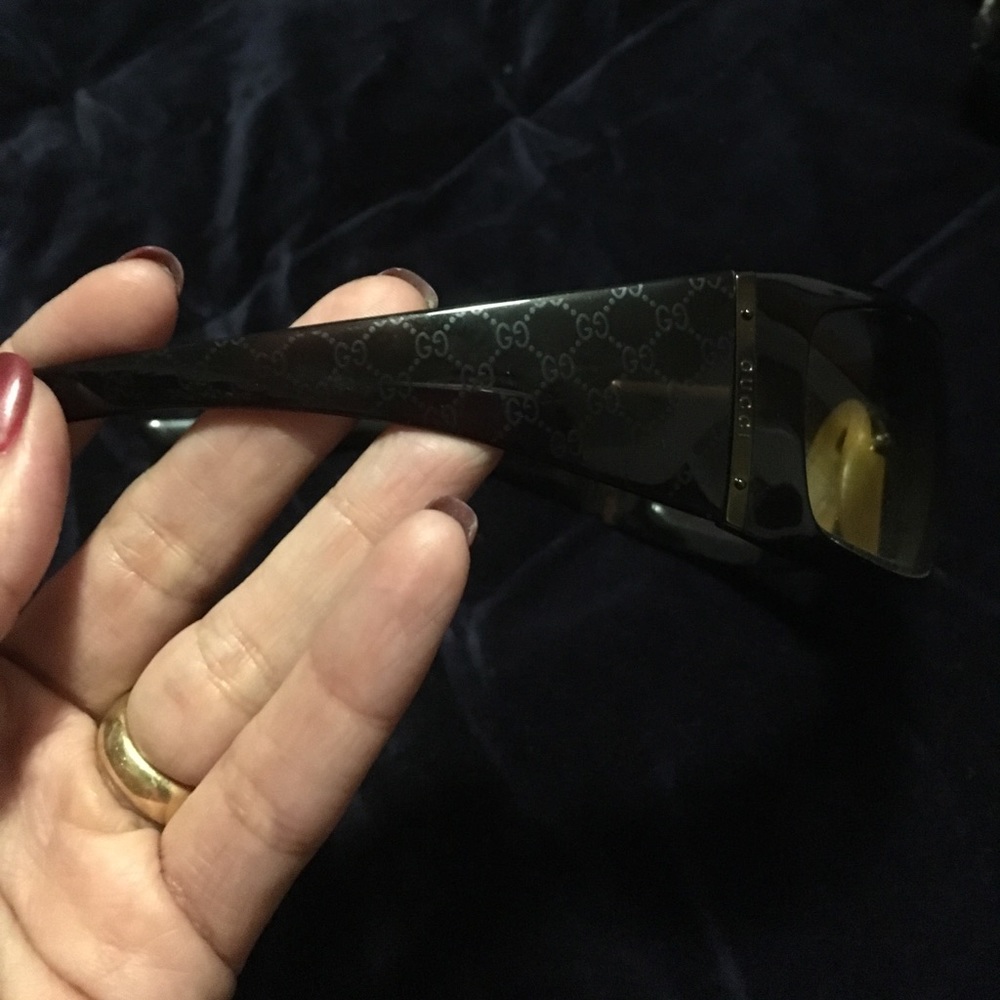 Gucci sunglasses - Picture 2 of 3