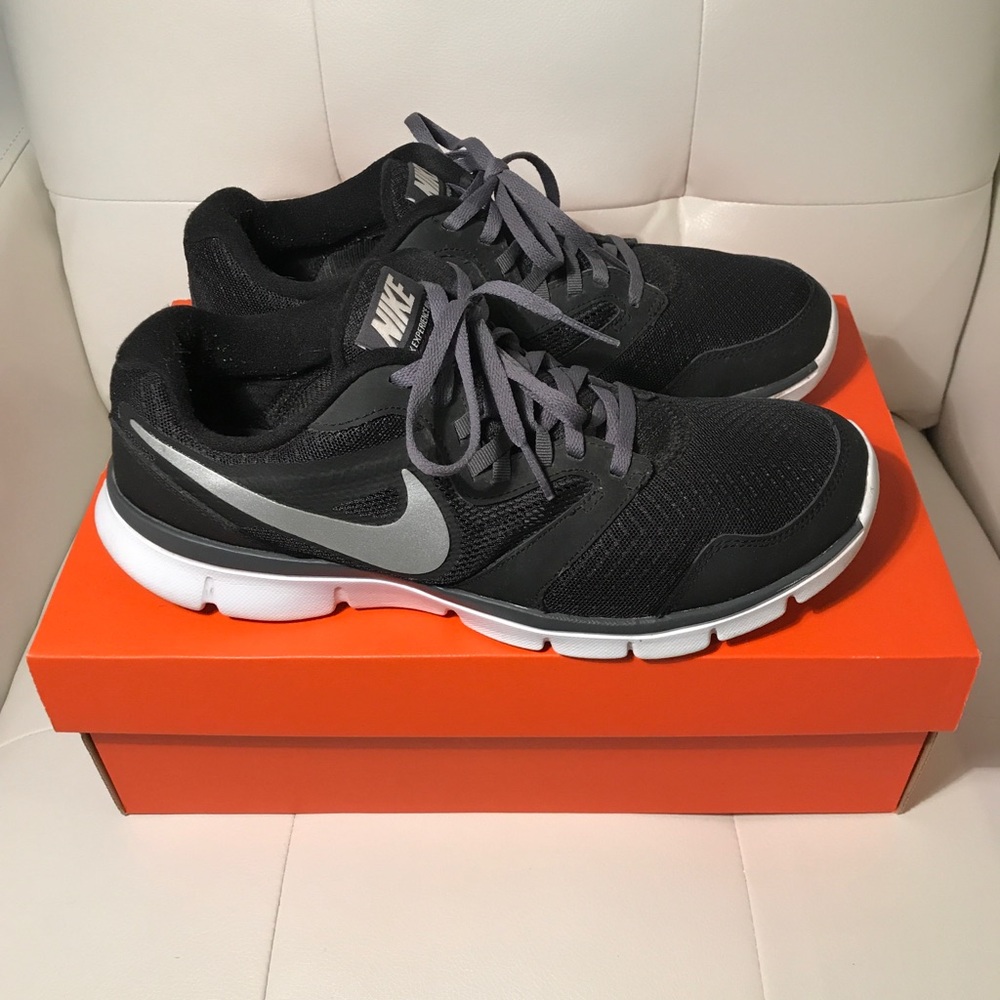 Men’s Nike running sneakers